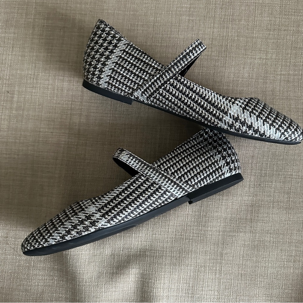 Vionic Black and White Houndstooth Mary Jane Flats - Picture 7 of 12